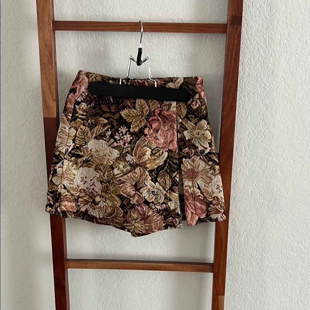 Pink Lily Floral Patterned Skort